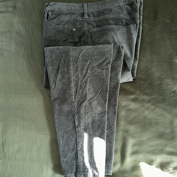 High Rise Vintage Slim Cords With Washwell (emerald green corduroy GAP pants) - Picture 3 of 7